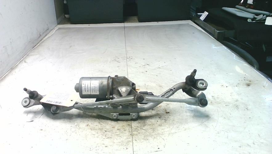 Moteur essuie glace avant -...