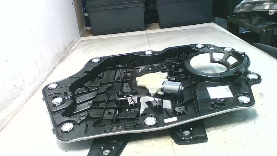 Leve vitre electrique avant...