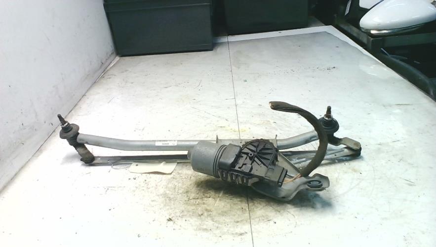 Moteur essuie glace avant -...