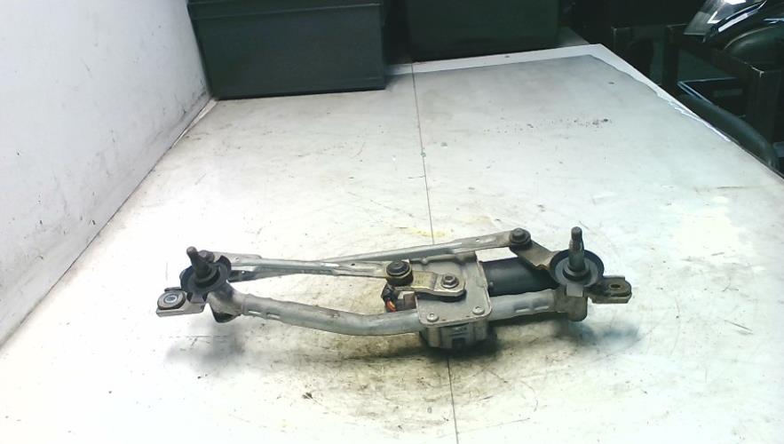 Moteur essuie glace avant -...
