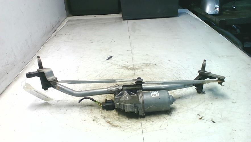 Moteur essuie glace avant -...