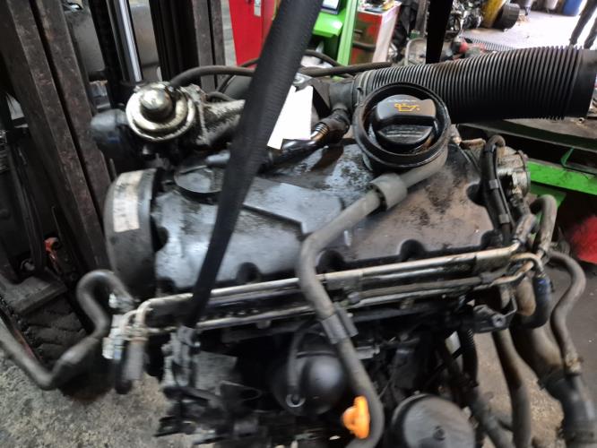Moteur - VOLKSWAGEN GOLF 4