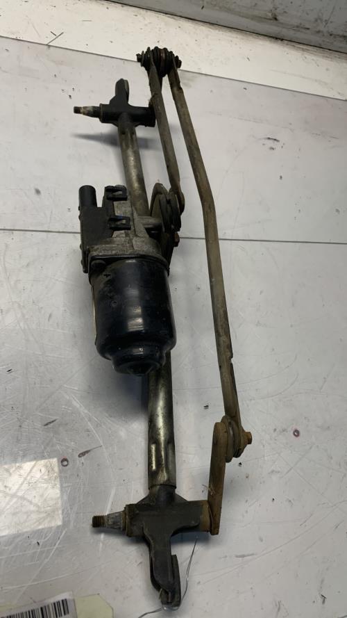 Moteur essuie glace avant -...