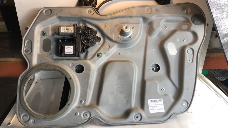 Leve vitre electrique avant...