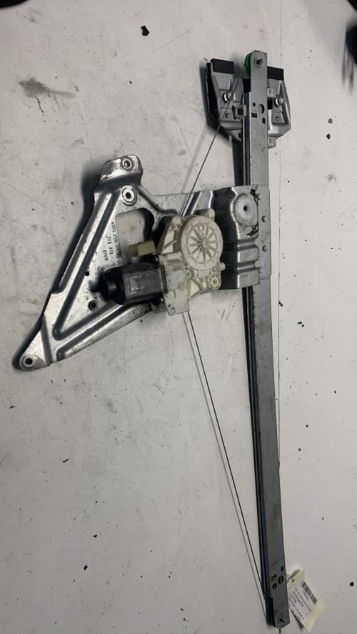 Leve vitre electrique avant...