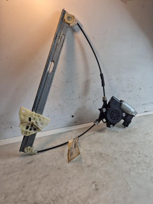 Leve vitre electrique avant...