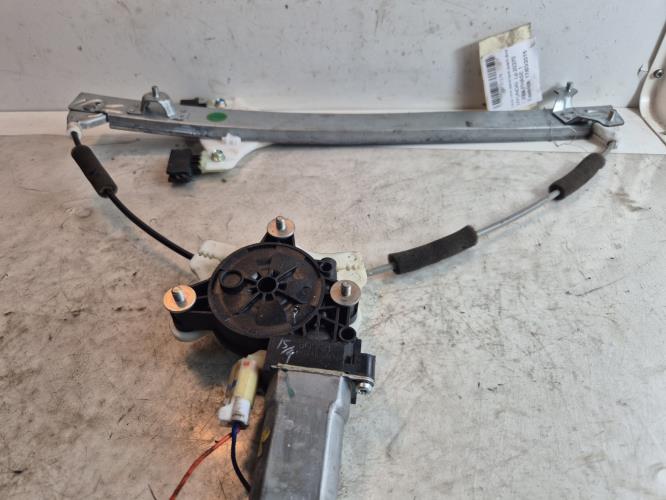 Leve vitre electrique avant...