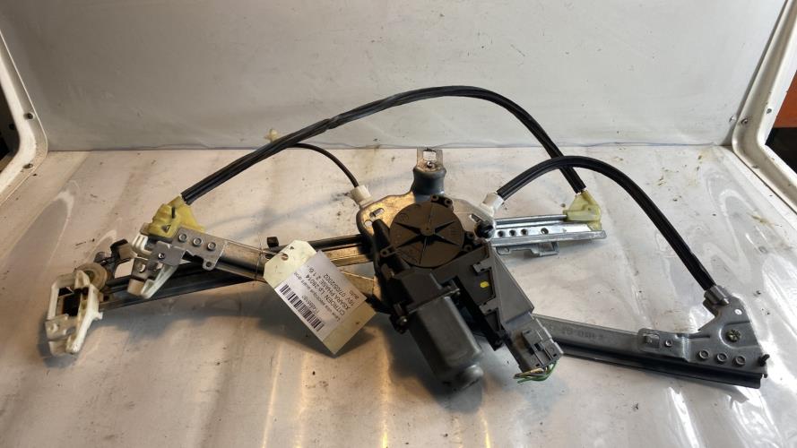 Leve vitre electrique avant...