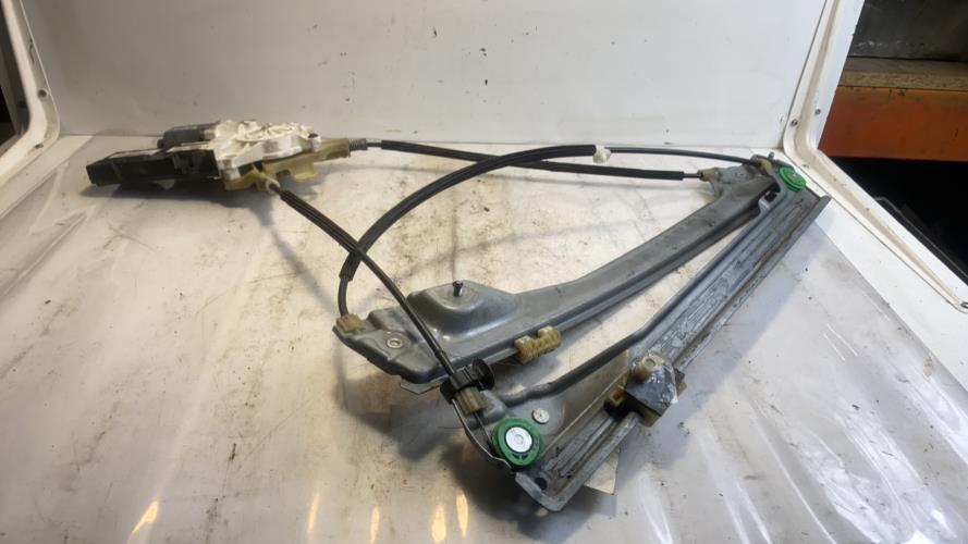 Leve vitre electrique avant...