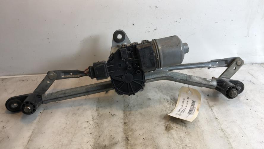 Moteur essuie glace avant -...