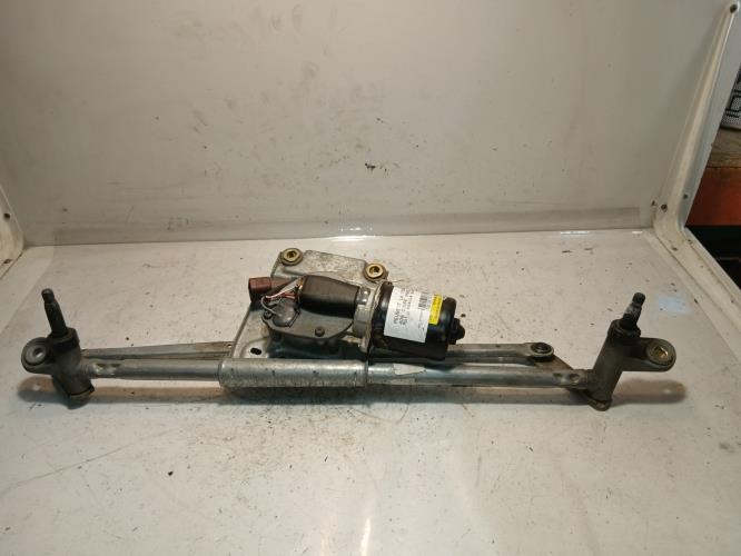 Moteur essuie glace avant -...