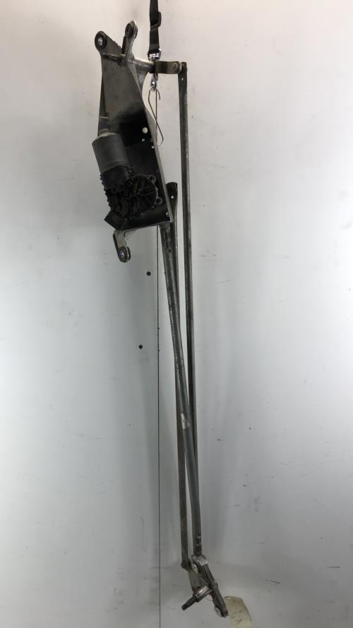 Moteur essuie glace avant -...