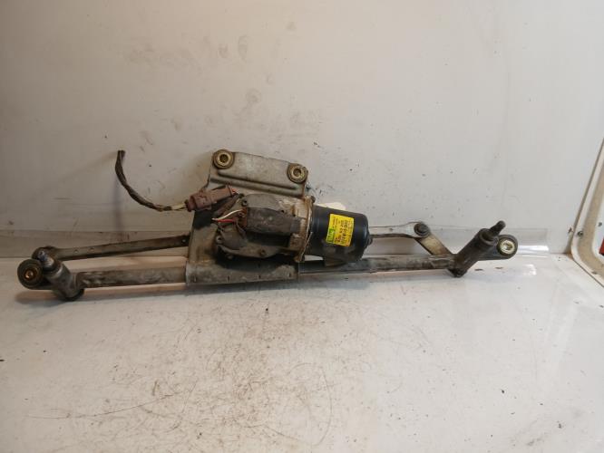 Moteur essuie glace avant -...