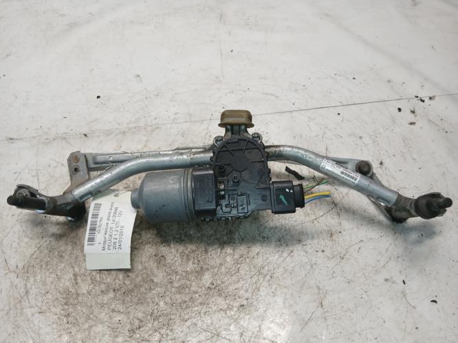 Moteur essuie glace avant -...