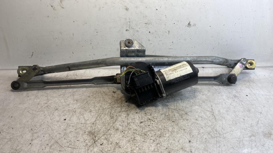 Moteur essuie glace avant -...