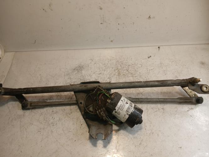 Moteur essuie glace avant -...