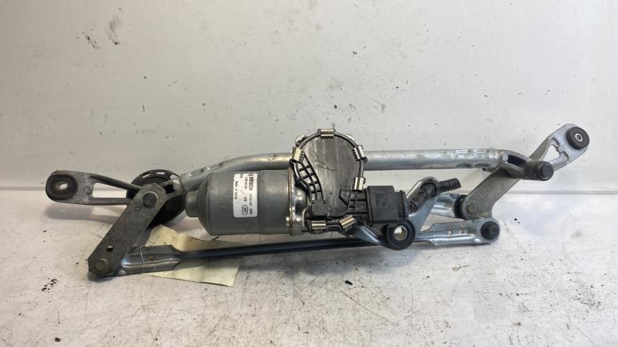Moteur essuie glace avant -...