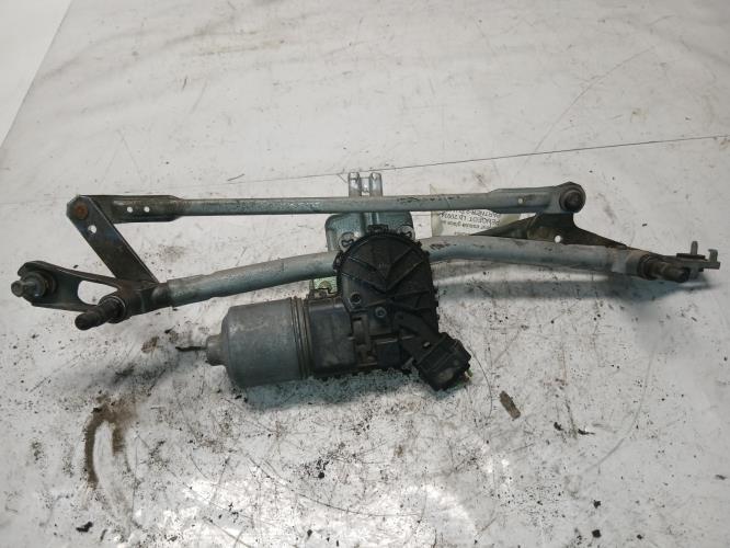 Moteur essuie glace avant -...