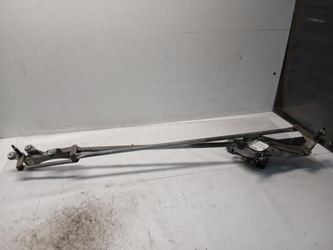 Moteur essuie glace avant -...
