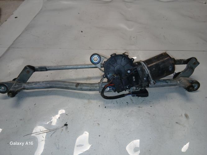 Moteur essuie glace avant -...