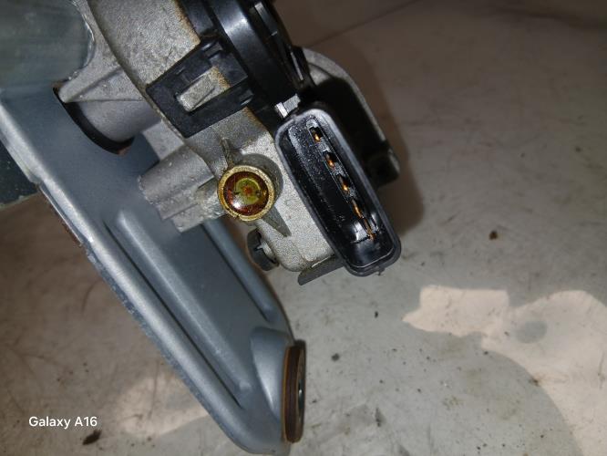 Moteur essuie glace avant -...
