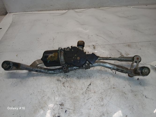 Moteur essuie glace avant -...