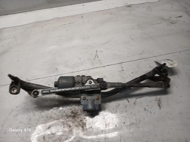 Moteur essuie glace avant -...