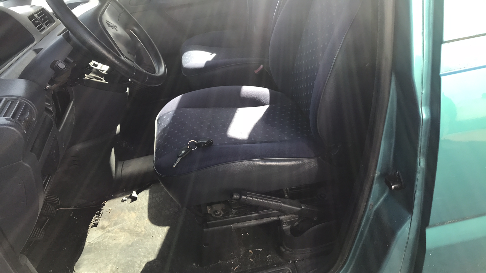 Image PEUGEOT EXPERT 1