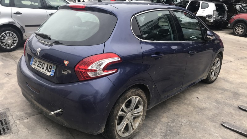 Image PEUGEOT 208 1