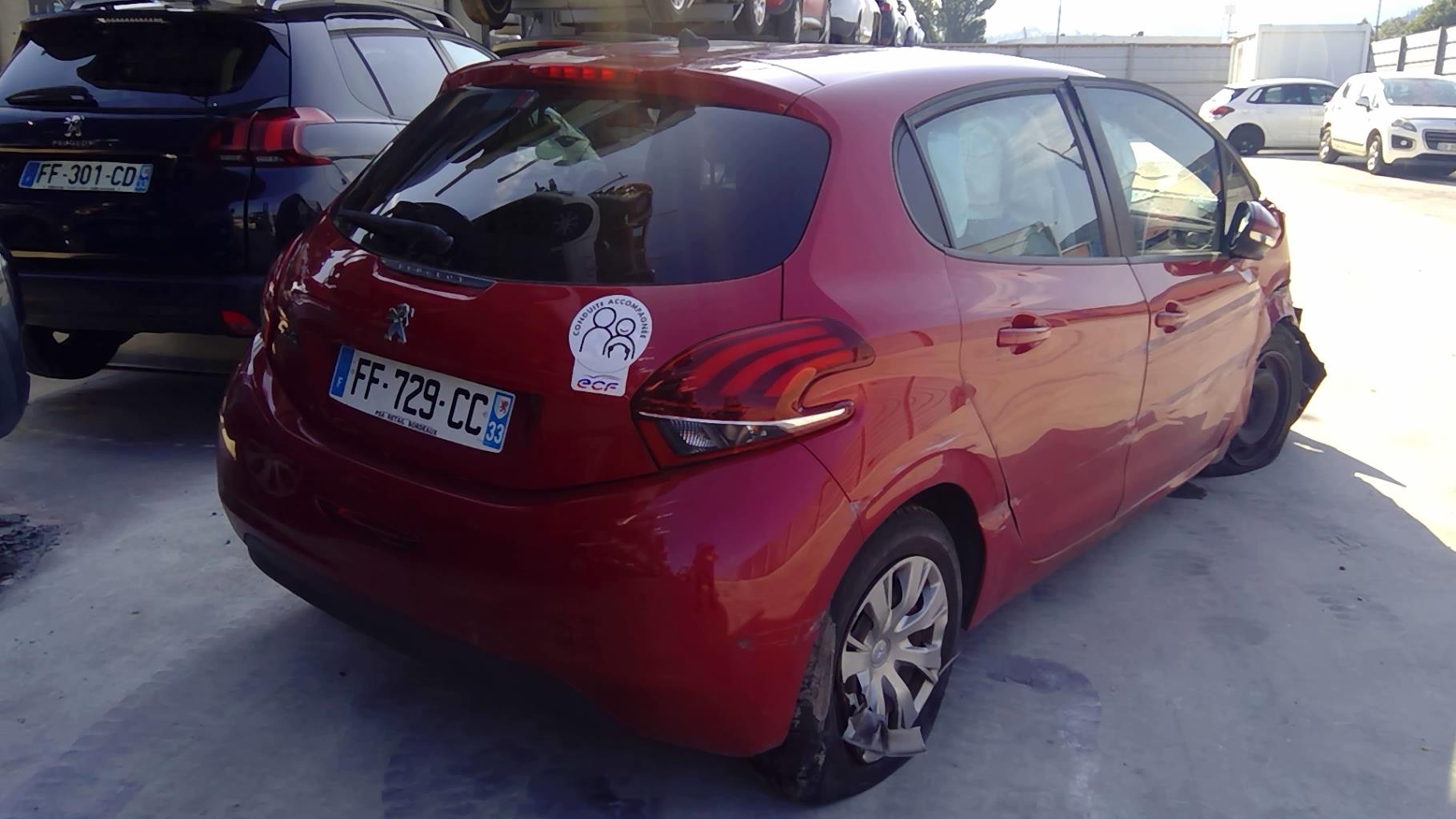 Image PEUGEOT 208 1