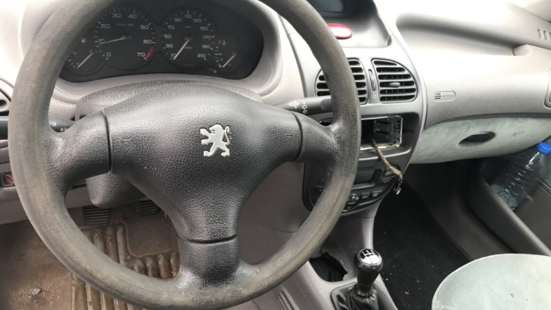 Image PEUGEOT 206