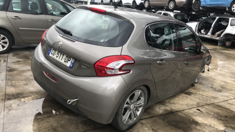 Image PEUGEOT 208 1