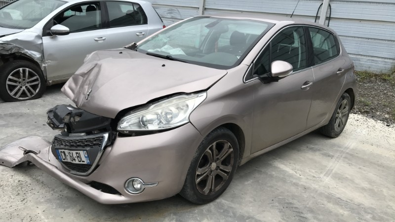 Image PEUGEOT 208 1