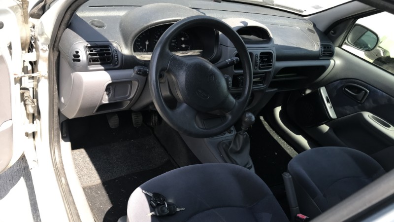 Image RENAULT CLIO 2