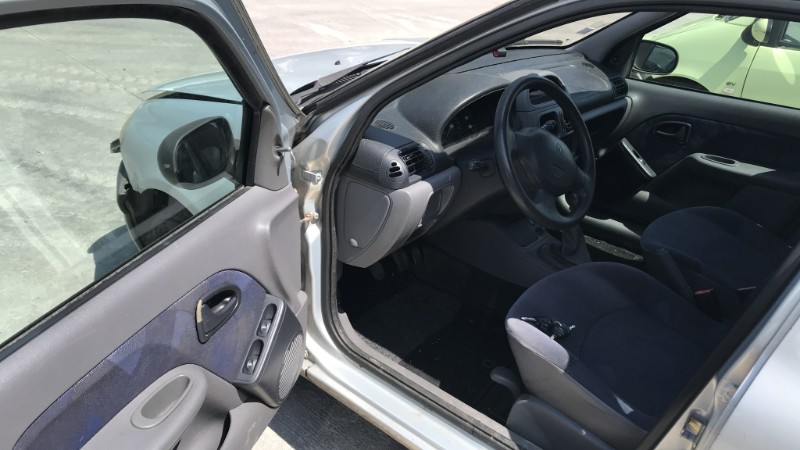 Image RENAULT CLIO 2