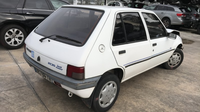 Image PEUGEOT 205