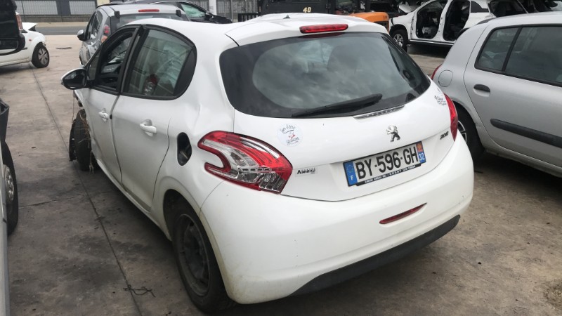 Image PEUGEOT 208 1