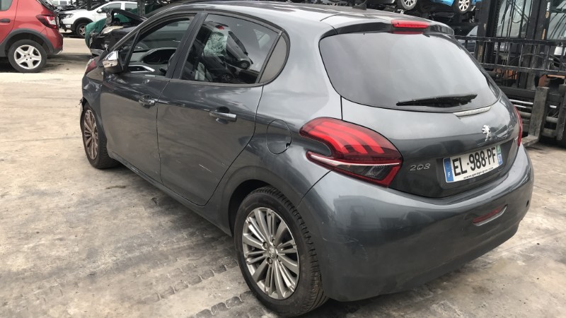 Image PEUGEOT 208 1