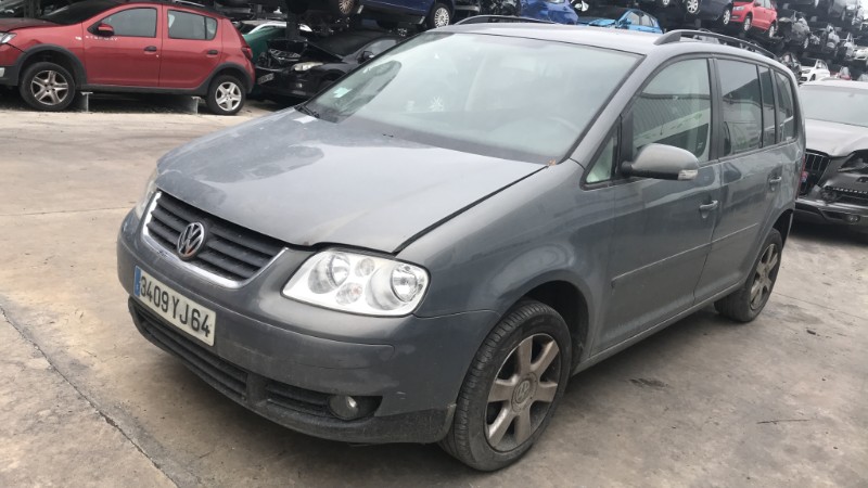 Image VOLKSWAGEN TOURAN 1