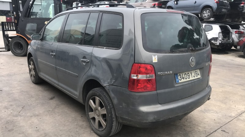 Image VOLKSWAGEN TOURAN 1