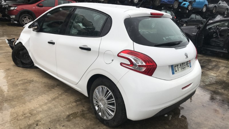 Image PEUGEOT 208 1