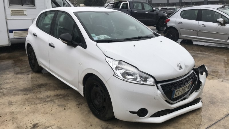 Image PEUGEOT 208 1