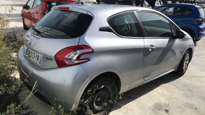 Image PEUGEOT 208 1