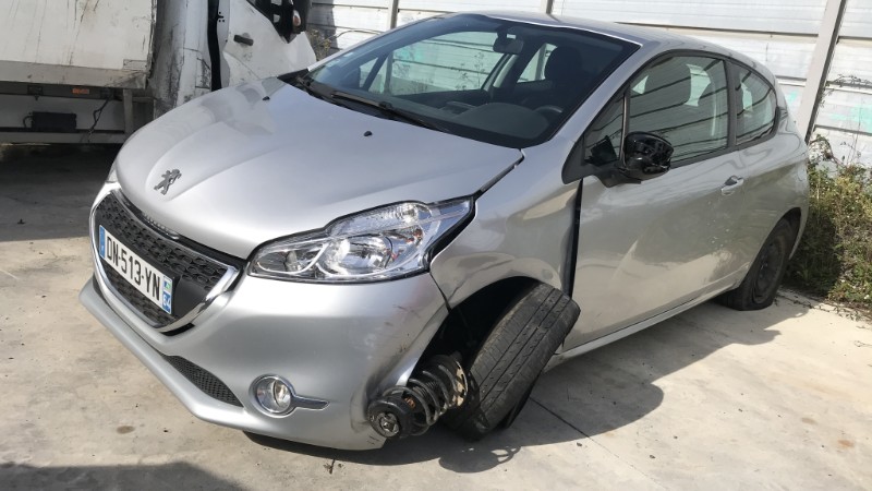 Image PEUGEOT 208 1