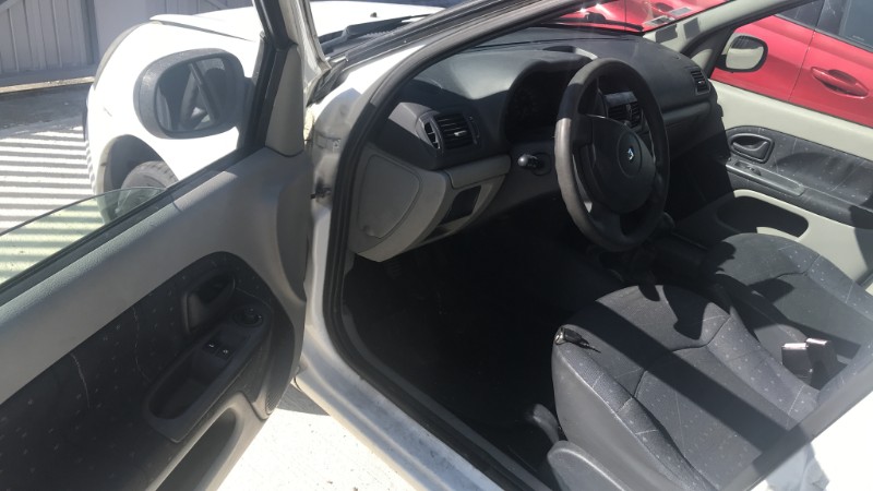 Image RENAULT CLIO 2