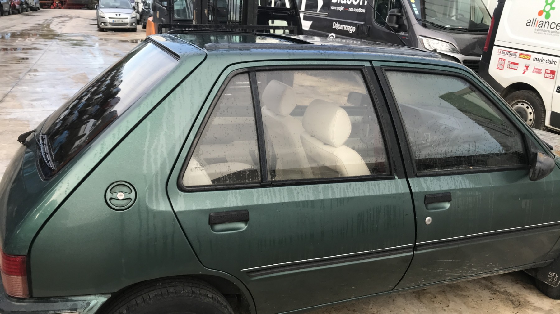 Image PEUGEOT 205