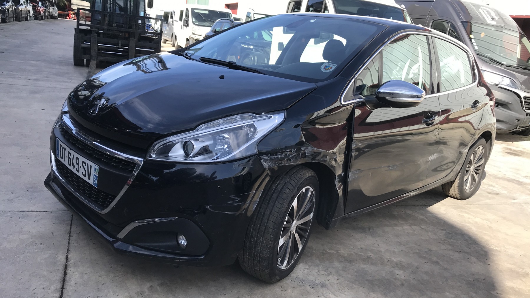 Image PEUGEOT 208 1