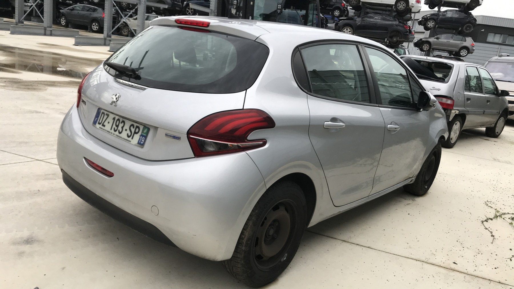 Image PEUGEOT 208 1