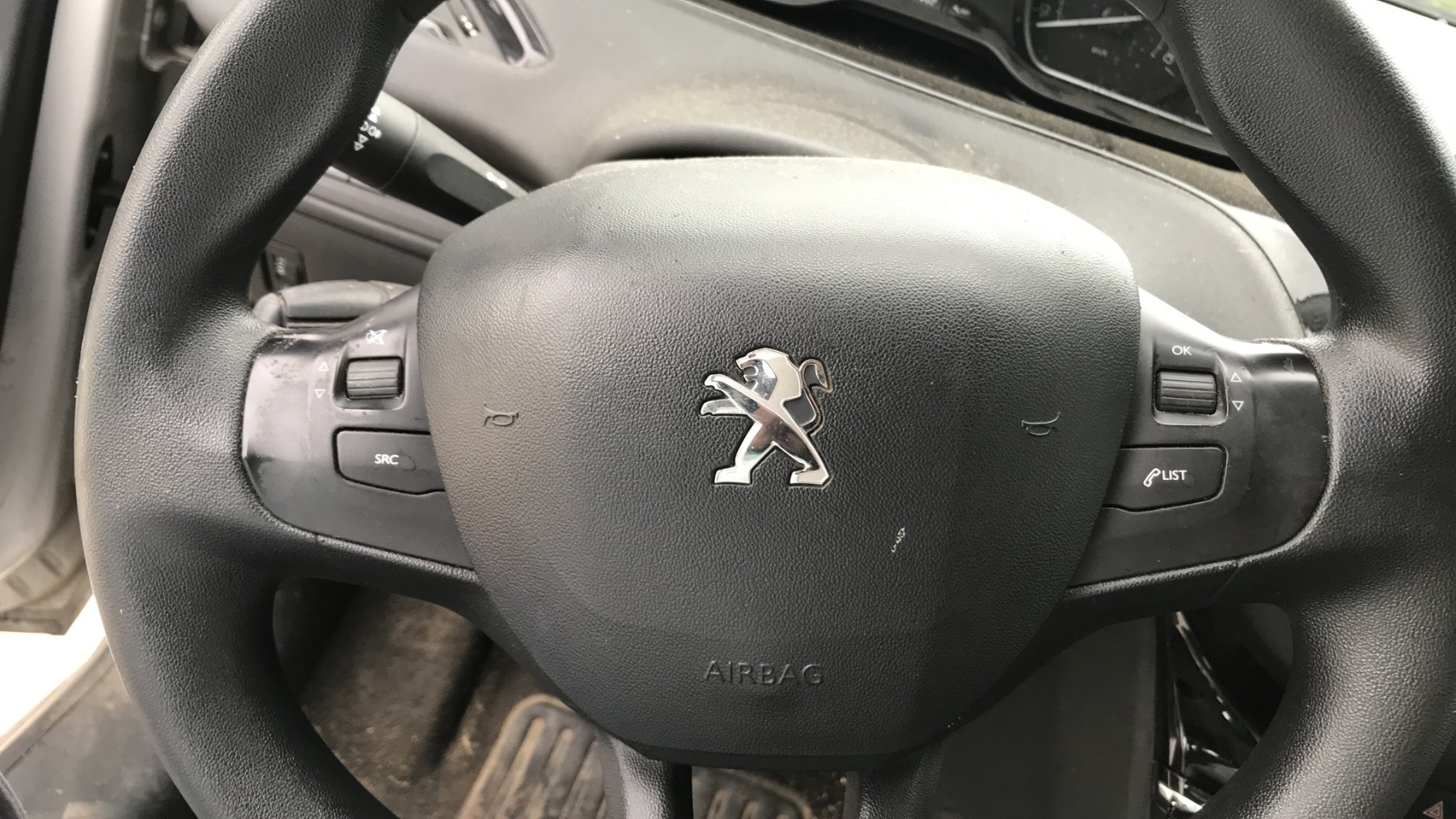 Image PEUGEOT 208 1