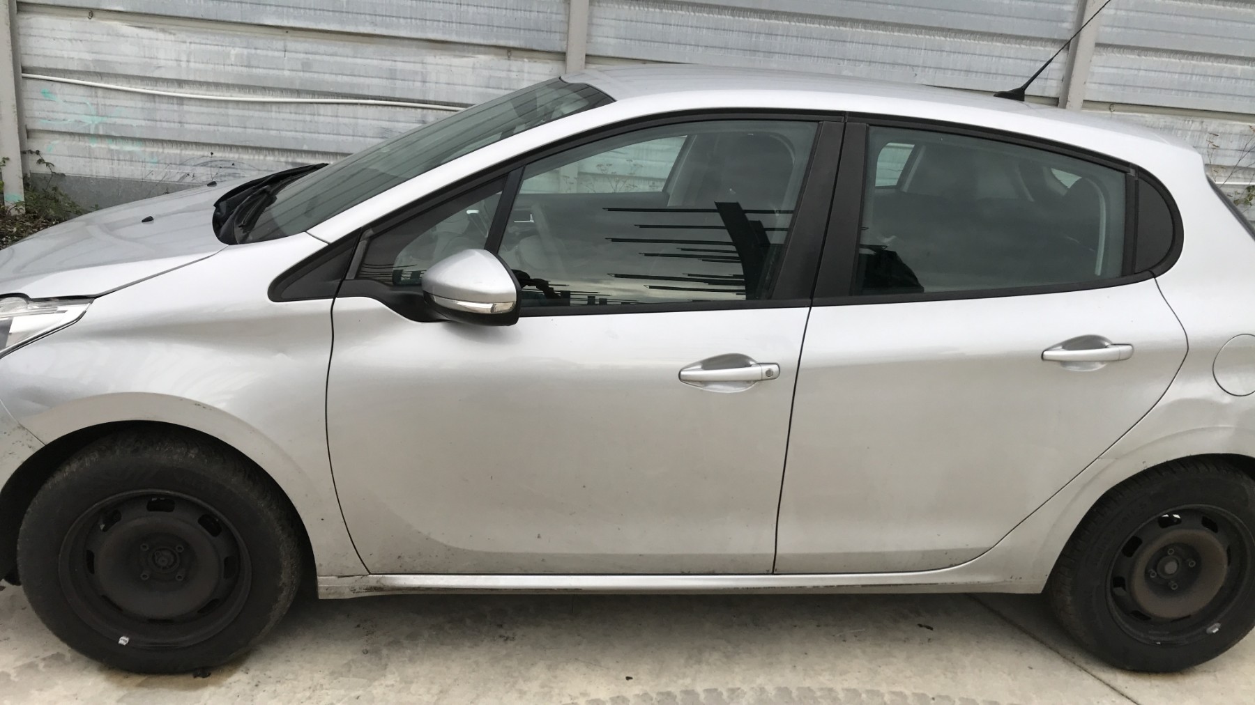 Image PEUGEOT 208 1